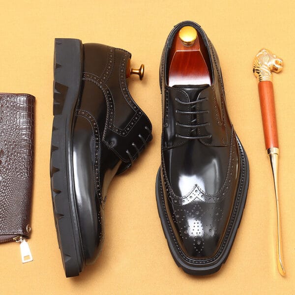 Cowhide Business Casual British Style Carved Shiny Leather Shoes - Image 7