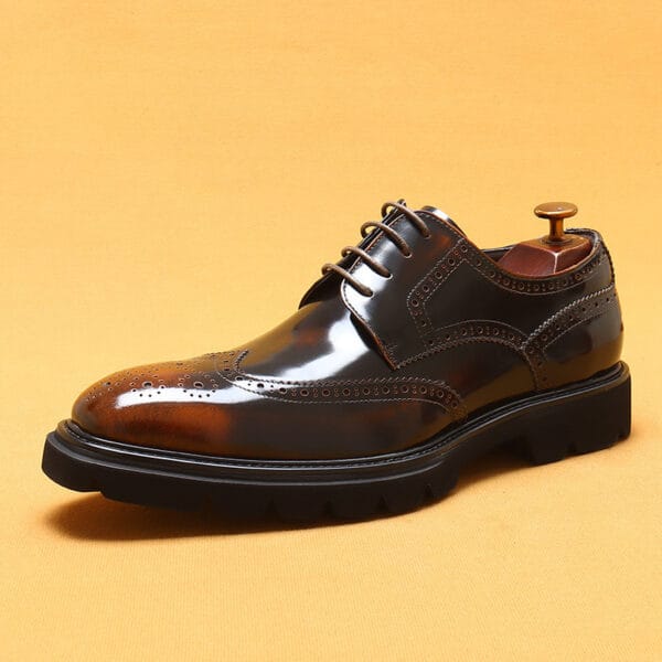 Cowhide Business Casual British Style Carved Shiny Leather Shoes - Image 5